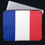 Housse Pour Ordinateur Portable Drapeau français (France)<br><div class="desc">Ce dessin est orné du drapeau national de la France (officiellement République française, République française), un pays composé de France métropolitaine en Europe occidentale et de plusieurs régions et territoires d'outre-mer. La zone métropolitaine de France s'étend de la mer Méditerranée à la Manche et à la Mer du Nord, et...</div>