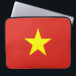 Housse Pour Ordinateur Portable Drapeau vietnamien (Vietnam)<br><div class="desc">Ce dessin présente le drapeau national du Vietnam (officiellement connu sous le nom de République socialiste du Vietnam), un pays d'Asie du Sud-Est. C'est le pays le plus à l'est de la péninsule indochinoise. Le Vietnam a des frontières terrestres avec la Chine au nord, et le Laos et le Cambodge...</div>