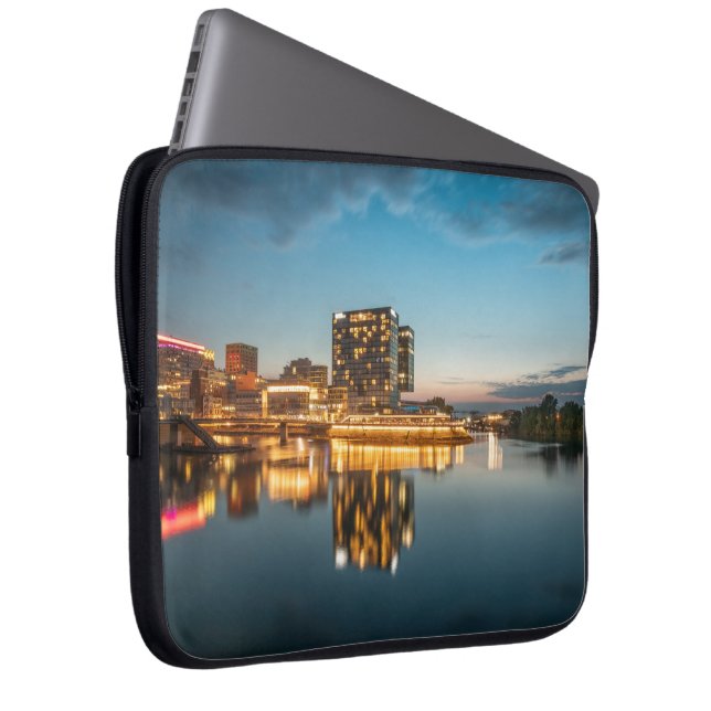 Housse Pour Ordinateur Portable Dusseldorf Allemagne (Devant droit)