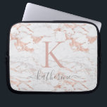 Housse Pour Ordinateur Portable Élégant Monogramme en marbre rose or rose<br><div class="desc">Élégant Chic Blush Rose | Monogramme rose Gold Foil avec marbre rose or rose ou tendance et votre nom et monogramme personnalisés.</div>