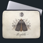 Housse Pour Ordinateur Portable Élégant monogramme papillon Vintage<br><div class="desc">Un vintage bohème manches d'ordinateur portable mystique papillon. Un beau papillon céleste avec feuillage aux couleurs de la terre. Personnalisez-le avec votre nom à l'avant du capot de l'ordinateur portable. Conçu pour vous par Blackberry Boulevard. Autres conceptions de mystiques papillons disponibles dans la boutique.</div>