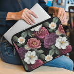 Housse Pour Ordinateur Portable Élégant Vintage Floral Roses Nom personnalisé<br><div class="desc">Ce design élégant présente des roses élégants dans un magnifique motif floral avec un nom personnalisé. Pour personnaliser la modification du texte dans la zone de texte ou la suppression sans texte. #floral #fleurs #roses #vintage #élégant #chic #élégant #moderne #tendance #tendance #design #personnalisé #deyourname #coutume #personnalisation #cadeaux #ordinateur #peaux #ordinateur...</div>