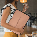 Housse Pour Ordinateur Portable Élégante typographie féminine rose pâle et rouge f<br><div class="desc">Une élégante pochette d'ordinateur portable féminine avec typographie rose vif et rouge foncé. La manche a un arrière - plan rose pâle doux avec du texte rouge foncé élégant, créant un look chic et moderne. La typographie est sophistiquée et raffinée, apportant une touche personnelle au design. Cette pochette d'ordinateur portable...</div>