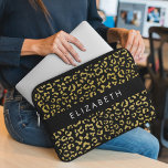 Housse Pour Ordinateur Portable Empreinte de léopard, Leopard d'or, Parties scinti<br><div class="desc">Elégant,  élégant et sophistiqué motif léopard couleur or. Un cadeau moderne et branché,  parfait pour l'amant poster de animal de votre vie. Personnalisez en ajoutant votre nom,  votre pseudonyme,  votre monogramme ou vos initiales.</div>