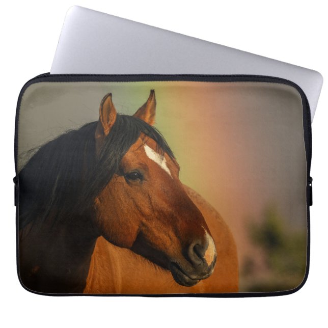Housse Pour Ordinateur Portable Étalon sauvage, Lumière dorée et Arc-en-ciel (Devant)