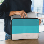 Housse Pour Ordinateur Portable Été Bleu Plage Vibe Horizontale Bande<br><div class="desc">L'été bleu plage vibe horizontale bande de manche pour ordinateur portable parfait pour les amateurs de couleurs fraîches et océaniques. Donnez à votre pochette d'ordinateur portable un air de plage.</div>