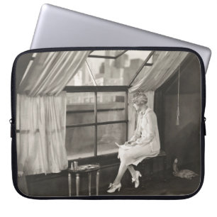 Housse Pour Ordinateur Portable femme triste regardant par la fenêtre1940, femme,