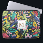 Housse Pour Ordinateur Portable Floral tropical vibrant | Manche d'ordinateur port<br><div class="desc">Le feuillage vibre de fleurs tropicales sauvages et de feuilles avec différents arrière - plans et motifs artistiques. Monogramme dans la police sans serif sur le porte-rectangle double</div>