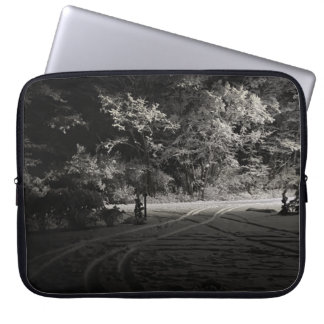Housse Pour Ordinateur Portable Forêt enneigée la nuit