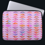 Housse Pour Ordinateur Portable Formes géométriques Abstraites mignonnes dans Lave<br><div class="desc">Une peinture géométrique amusante de formes triangulaires abstraites et colorées sur un arrière - plan de lavande mignon.</div>