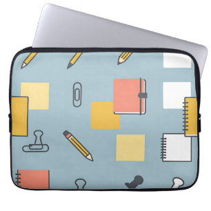 Housse Pour Ordinateur Portable Fournitures de bureau désordonnées Crayons Cahiers