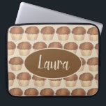 Housse Pour Ordinateur Portable Fruit Fraîche Croustillant Muffin Vente de pain Fo<br><div class="desc">Le design présente une illustration originale d'un délicieux muffin de mie fraîchement cuit et recouvert d'un trituré crumbly. Idéal pour votre gourmet, boulanger ou pâtissier préféré ! Cette illustration foodie est également disponible sur d'autres produits. Ne vois-tu pas ce que tu cherches ? Vous avez besoin d'aide pour la personnalisation...</div>