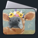 Housse Pour Ordinateur Portable Fun de ferme - Vache avec couronne de fleurs<br><div class="desc">Farm Fun II par Jade Reynolds. Comprend une vache brune portant une couronne de fleurs.</div>