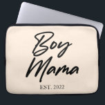 Housse Pour Ordinateur Portable Garçon Mama Custom Est. Année Mini maman maman mam<br><div class="desc">C'est une date personnalisée Garçon Mama Femme Portable Sleeve ! Fête des mères maman maman maman maman maman maman maman maman maman maman maman cadeaux</div>