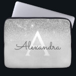 Housse Pour Ordinateur Portable Glam Parties scintillant en argent et étincelle ch<br><div class="desc">Parties scintillant Silver Ombre Faux et Coque Monogramme moderne et élégant. Ce coque peut être customisé pour inclure votre nom initial et prénom.</div>