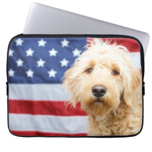 Housse Pour Ordinateur Portable Goldendoodle avec drapeau américain