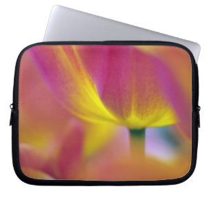 Housse Pour Ordinateur Portable Gros plan sur le dessous d'une fleur de tulipe, Ku