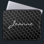 Housse Pour Ordinateur Portable HAMbyWG - Motif circulaire dans n'importe quelle c<br><div class="desc">HAMbyWhiteGlove - Motif circulaire avec n'importe quel Arrière - plan de couleur,  avec ou sans votre nom - il suffit de choisir les options de personnalisation et de personnaliser! ou appelez le 203-302-0337 pour obtenir de l'aide de HAMbWG. Montré ici avec un arrière - plan noir.</div>