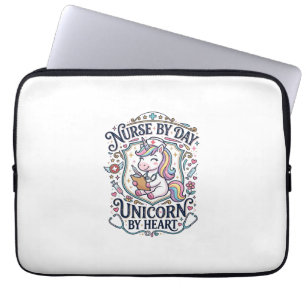 Housse Pour Ordinateur Portable Infirmière Licorne de jour Licorne de cœur Fond bl