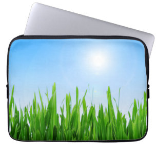 Housse Pour Ordinateur Portable Jardin à l'herbe verte avec conception de ciel ble