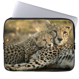 Housse Pour Ordinateur Portable Jeune guépard câlinant sa mère