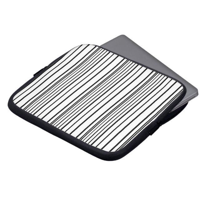 Housse Pour Ordinateur Portable Jolies rayures noires et blanches (Devant haut)
