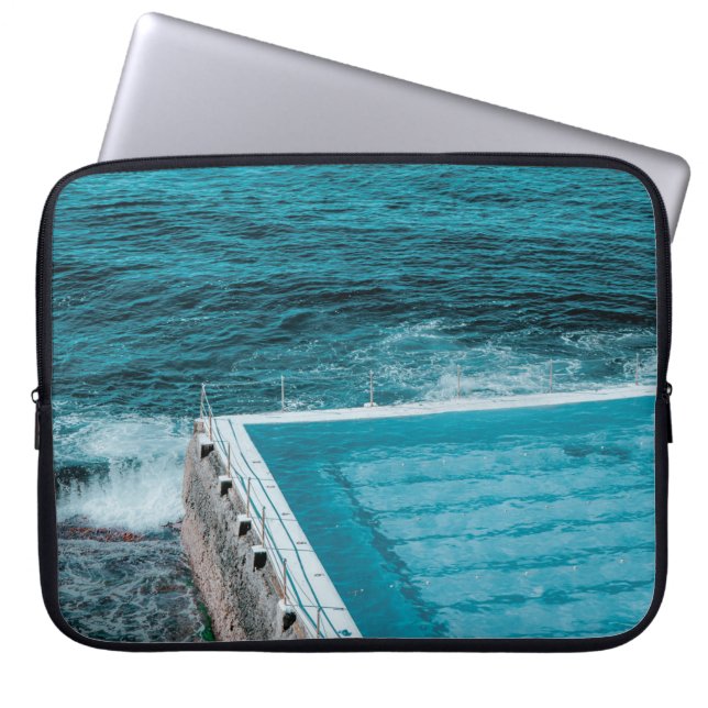 Housse Pour Ordinateur Portable La piscine près de la mer (Devant)