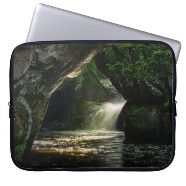 HOUSSE POUR ORDINATEUR PORTABLE LES CHUTES D'EAU (Devant)
