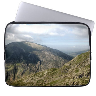 HOUSSE POUR ORDINATEUR PORTABLE LES MONTAGNES SOIGNÉES