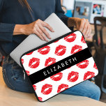 Housse Pour Ordinateur Portable Lèvres Rouges, Rouge, Motif Des Lèvres, Votre Nom<br><div class="desc">Motif élégante,  élégante et raffinée aux lèvres rouges. Un cadeau moderne et tendance,  parfait pour les amateurs de maquillage dans votre vie. Personnalisez en ajoutant votre nom,  votre pseudonyme,  votre monogramme ou vos initiales.</div>