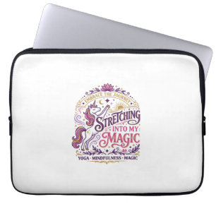 Housse Pour Ordinateur Portable Licorne s'étirant dans mon magnifique fond blanc s
