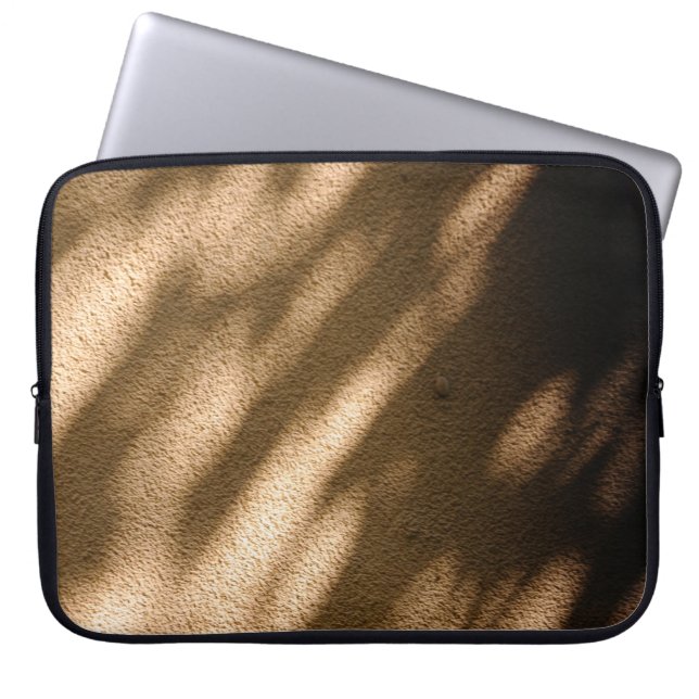 Housse Pour Ordinateur Portable L'ombre sur la moquette marron (Devant)