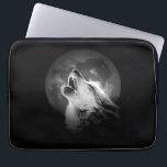 Housse Pour Ordinateur Portable Loup et lune de Howling noir et blanc<br><div class="desc">Un loup est encore un loup,  même lorsqu'il est seul. Peut-être qu'un loup est encore plus un loup lorsqu'il est seul.</div>