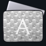 Housse Pour Ordinateur Portable Luxe Silver Elegant Monogramme Vintage<br><div class="desc">Luxe Argent Elégant,  Vintage Coque Monogramme Fille. Ce coque peut être customisé pour inclure votre nom initial et prénom.</div>
