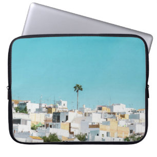 Housse Pour Ordinateur Portable Maisons en béton blanc et brun sous ciel bleu dans