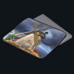 Housse Pour Ordinateur Portable Manche pour ordinateur portable Pays-Bas Windmill<br><div class="desc">Beautiful Netherlands Windmill Landscape - Drawing Art Dutch Nature Holland Mill - Choose / Add Your Unique Text / Nom - Make Your Special Venin - Resize and move or remove and add element / Image with customization tool ! - Drawing and design by MIGNED. Donc vous pouvez transférer my...</div>