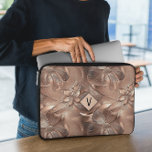 Housse Pour Ordinateur Portable Manches d'ordinateur portable Rose Gold<br><div class="desc">La pochette d'ordinateur portable Modern Rose Gold allie design élégant et élégance personnalisée. Doté d'un arrière - plan en or rose moderne coupé avec espace rhombus à des fins de personnalisation, ce coque est accentué d'un luxe et d'un espace pour votre monogramme, ce qui le rend unique à vous. Construite...</div>