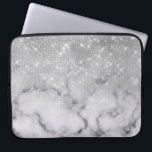 Housse Pour Ordinateur Portable Marbre blanc Parties scintillant argenté<br><div class="desc">Ce design chic et glamour est parfait pour la femme branchée et élégante. Il représente un faux fil de parties scintillant brillant imprimé blanc et blanc avec un dégradé sombre en pierre de marbre noir motif. C'est moderne, girly, joli, et cool. ***REMARQUE IMPORTANTE DE CONCEPTION : Pour toute demande de...</div>