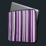 Housse Pour Ordinateur Portable Mélange de rayures violettes et blanches<br><div class="desc">Le élégant manche d'ordinateur portable en néoprène personnalisé dispose de bandes violettes et blanches à des largeurs variables. Pour voir le design Varied Purple and White Stripes sur d'autres articles,  cliquez sur le lien "Rocklawn Arts" ci-dessous. numériquement créé une image. Copyright © 2017 Claire E. Skinner. Tous droits réservés.</div>