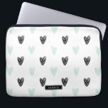 Housse Pour Ordinateur Portable Mint & Black Hearts Doodles Motif Personnalisé<br><div class="desc">Manches à latop personnalisées,  mignonnes et modernes,  avec coeurs de menthe et noirs motif et calligraphie moderne. Vous pouvez personnaliser ce produit en ajoutant un nom ou une courte phrase.</div>
