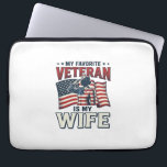 Housse Pour Ordinateur Portable Mon vétéran préféré est ma femme T-shirt patriotiq<br><div class="desc">Mon vétéran préféré est ma femme T-shirt patriotique Design_1</div>