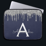 Housse Pour Ordinateur Portable Monogramme à étincelle de Parties scintillant en a<br><div class="desc">Marine Bleu et Argent Faux Dripping Parties scintillant Fille moderne et élégante et Coque de Monogramme Élégant étincelant. Ce coque peut être customisé pour inclure votre nom initial et prénom.</div>