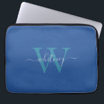 Housse Pour Ordinateur Portable Monogramme bleu simple Curseur Nom & Initiale<br><div class="desc">Un design bleu monogramme mignon avec un simple nom monogramme cursif et original.</div>