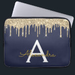 Housse Pour Ordinateur Portable Monogramme d'étincelle de Parties scintillant d'or<br><div class="desc">Navy Blue et Gold Faux Dripping Parties scintillant de fille moderne et élégante et Coque de monogramme élégant étincelant. Ce coque peut être customisé pour inclure votre nom initial et prénom.</div>