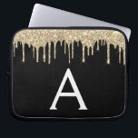 Housse Pour Ordinateur Portable Monogramme d'étincelle de Parties scintillant d'or<br><div class="desc">Black and Gold Faux Dripping Parties scintillant fille moderne et élégante et Coque de Monogramme élégant étincelant. Ce coque peut être customisé pour inclure votre nom initial et prénom.</div>