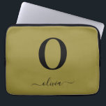 Housse Pour Ordinateur Portable Monogramme écriture nom personnalisé or et noir<br><div class="desc">Ce monogramme élégant et ce nom en écriture élégante peuvent être offerts en cadeau pour un anniversaire,  un mariage,  une douche de mariée ou toute autre occasion. Il peut être personnalisé avec l'initiale et le nom de la personne.</div>