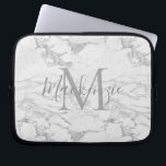 Housse Pour Ordinateur Portable Monogramme en marbre argenté chic<br><div class="desc">Chic Silver Foil Monogramme avec du marbre argenté tendance et votre nom et monogramme personnalisés.</div>