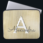 Housse Pour Ordinateur Portable Monogramme et initiale rayés à huile blanche et or<br><div class="desc">Monogramme rayé blanc & or & Coque initial à huile rayée. Ce coque peut être customisé pour inclure votre nom initial et prénom.</div>