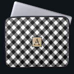Housse Pour Ordinateur Portable Monogramme et nom du brun | du contrôle | de<br><div class="desc">Personnalisez cette caisse noire et blanche de plaid de contrôle de buffle avec un monogramme et/ou un premier ou un nom de famille. Le nom est… simplement suppression facultative le texte témoin pour laisser le blanc nommé de secteur pour une conception de monogramme seulement). Le style de police, la taille...</div>