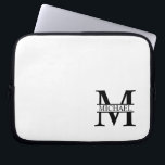 Housse Pour Ordinateur Portable Monogramme et nom personnalisés<br><div class="desc">Monogramme personnalisé et cadeaux de nom avec monogramme personnalisé et nom dans le style de police serif classique. Parfait comme cadeaux de fête des pères pour papa,  cadeaux pour grand-père,  mari,  diplômé et plus.</div>